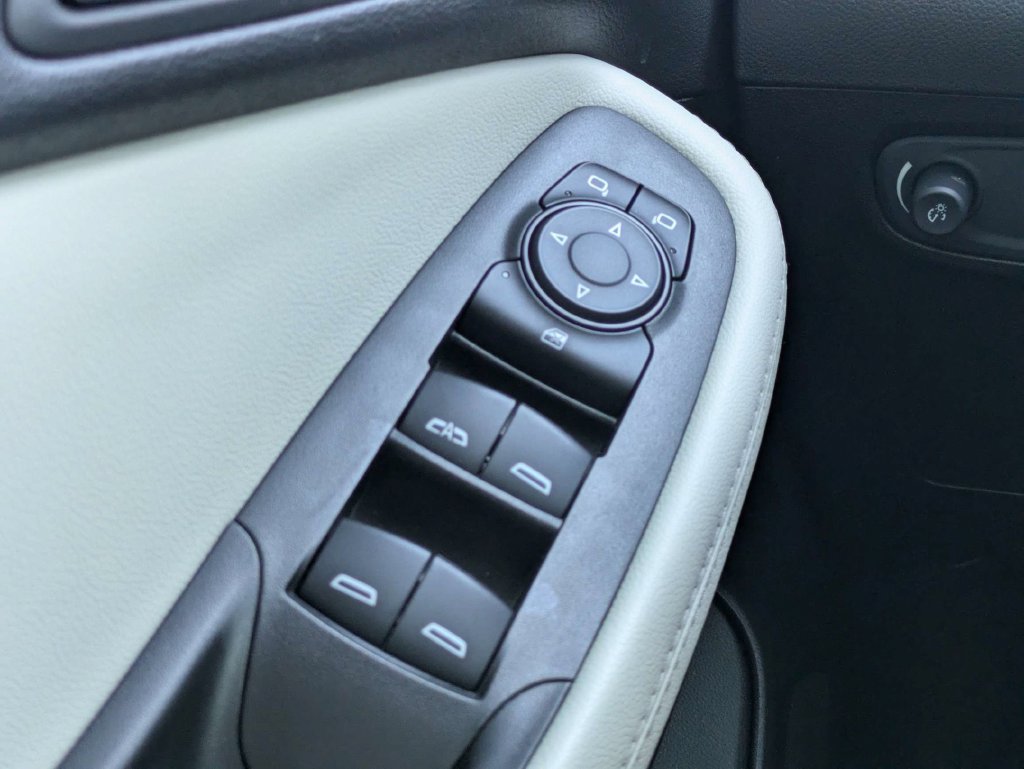Used 2021 Buick Encore GX Preferred w/ Cold Weather Comfort Package FWD image 24