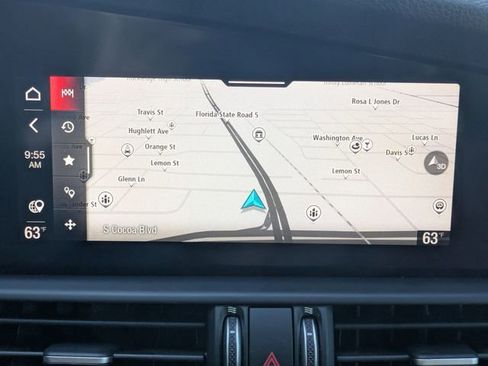 Used 2021 Alfa Romeo Giulia Ti w/ Nero Edizione image 18