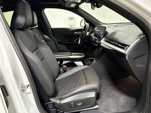 Used 2024 BMW X2 xDrive28i image 22