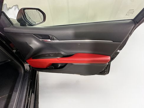Used 2021 Toyota Camry XSE FWD image 30