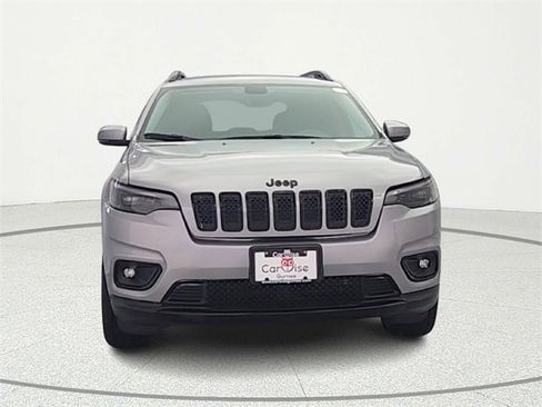 Used 2019 Jeep Cherokee Latitude Plus image 2