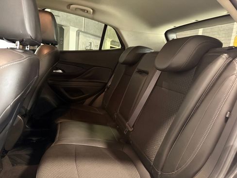 Used 2018 Buick Encore FWD image 18