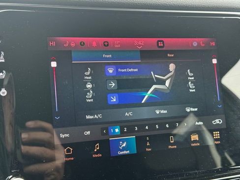 Used 2024 Jeep Wagoneer Series III image 34