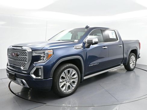 Used 2022 GMC Sierra 1500 Denali w/ Denali Premium Package AWD/4WD image 3