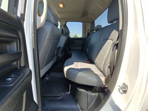 Used 2018 RAM 1500 ST RWD image 22