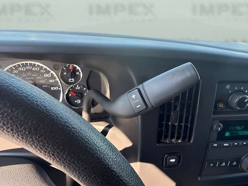 Used 2022 GMC Savana 2500 w/ Driver Convenience Package RWD image 12
