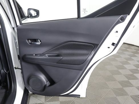 Used 2023 Nissan Kicks SV image 23