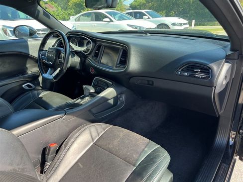Used 2016 Dodge Challenger SRT w/ Technology Group RWD image 7