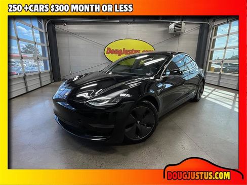 Used 2018 Tesla Model 3 Long Range image 1