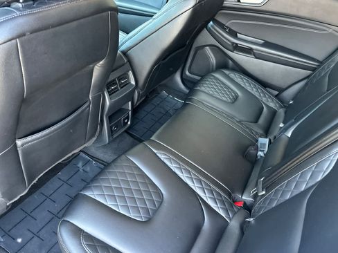 Used 2023 Ford Edge Titanium AWD/4WD image 4