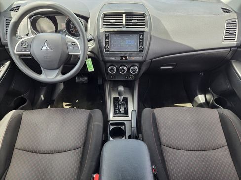 Used 2018 Mitsubishi Outlander Sport ES FWD image 23