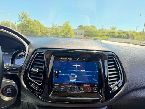 Used 2018 Jeep Compass Limited w/ Navigation Group AWD/4WD image 15