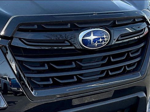 Used 2023 Subaru Forester Premium image 34