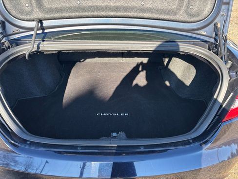 Used 2011 Chrysler 200 Limited image 22