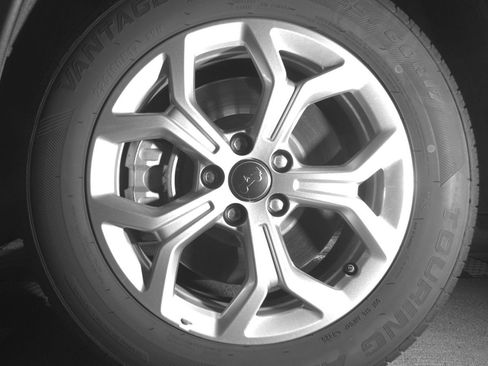 Used 2025 Jeep Compass Latitude AWD/4WD image 12