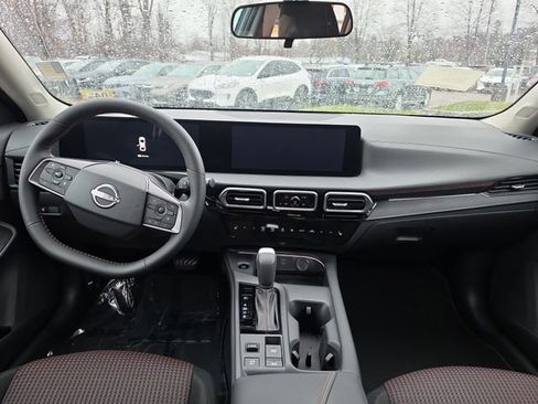 New 2026 Nissan Sentra SR FWD image 6