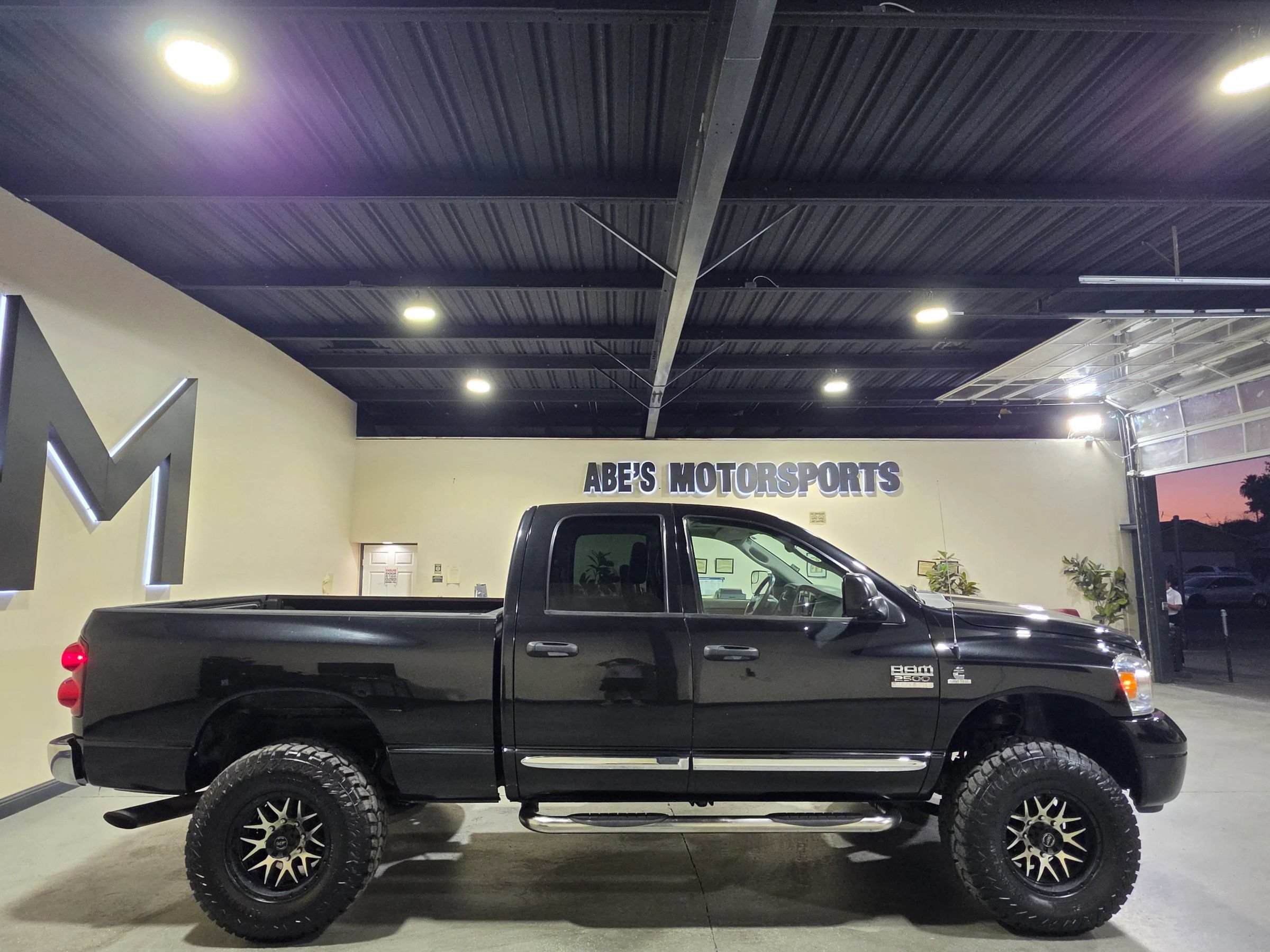 Used 2007 Dodge Ram 2500 Truck Laramie AWD/4WD image 4