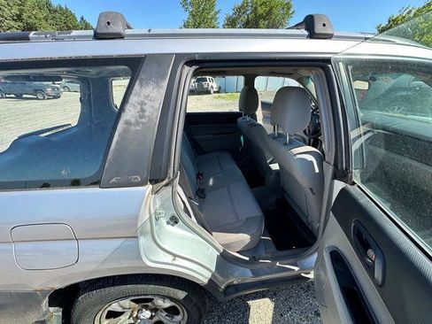Used 2004 Subaru Forester 2.5X AWD/4WD image 27