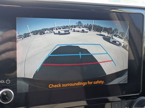 Certified 2023 Toyota Highlander LE image 21