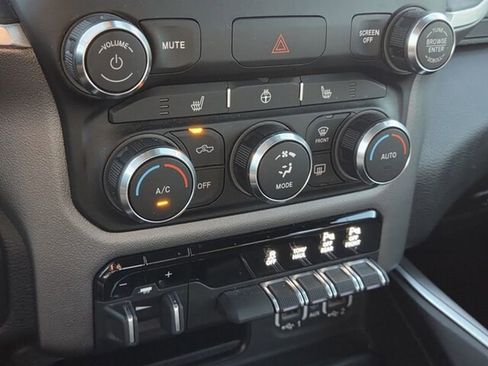 Used 2021 RAM 1500 Big Horn image 17