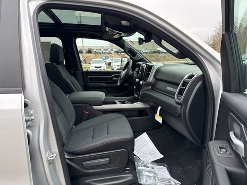 New 2026 RAM 1500 4x4 Crew Cab image 29