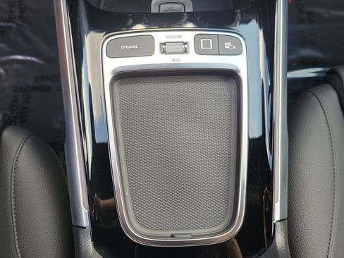 Certified 2025 Mercedes-Benz GLB 250 image 24