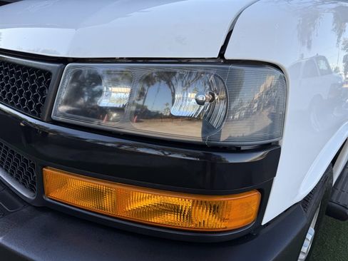 Used 2023 Chevrolet Express 3500 LS RWD image 10