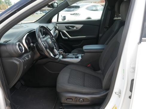 Used 2020 Chevrolet Blazer LT AWD/4WD image 2