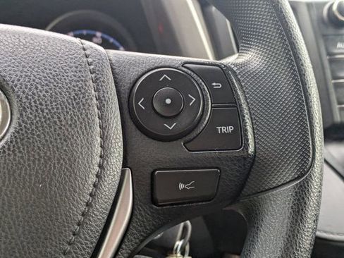 Used 2018 Toyota RAV4 LE image 25