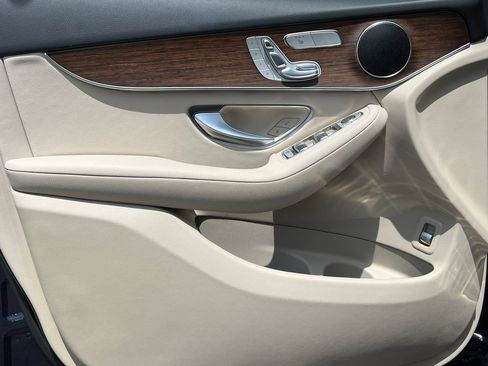 Certified 2022 Mercedes-Benz GLC 300 4MATIC image 14