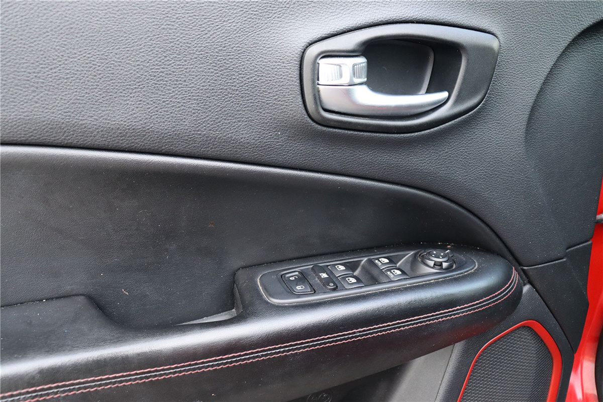 Used 2021 Jeep Compass Trailhawk w/ Convenience Group AWD/4WD image 24