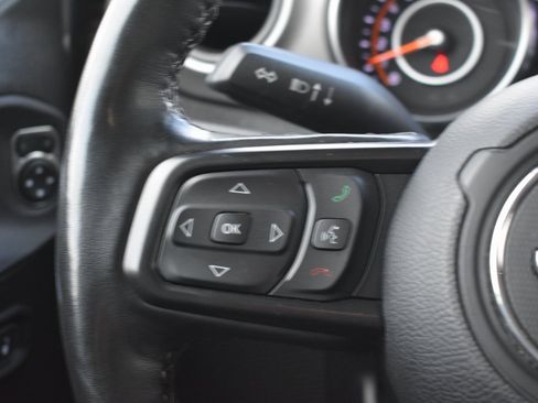 Used 2023 Jeep Wrangler Willys image 16