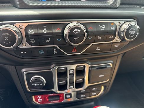 Certified 2023 Jeep Wrangler Unlimited Rubicon 4xe w/ Steel Bumper Group image 24