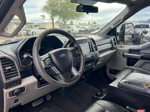 Used 2019 Ford F250 XLT w/ XLT Premium Package AWD/4WD image 10