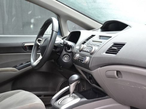 Used 2010 Honda Civic LX image 9