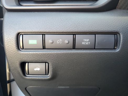 Used 2025 Nissan Sentra S image 22