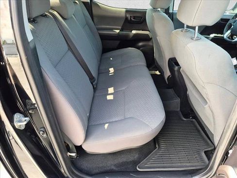 Used 2020 Toyota Tacoma SR5 RWD image 17