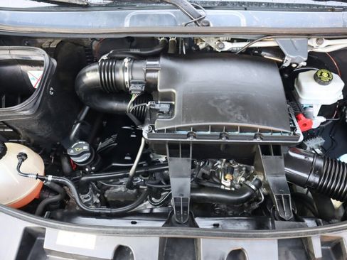 Used 2019 Mercedes-Benz Sprinter 144 image 32