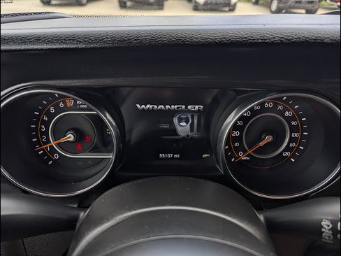 Used 2021 Jeep Wrangler Unlimited Sport AWD/4WD image 2