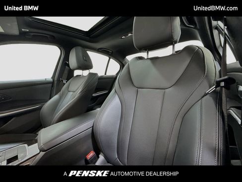 Used 2024 BMW 330i Sedan w/ M Sport Package RWD image 5