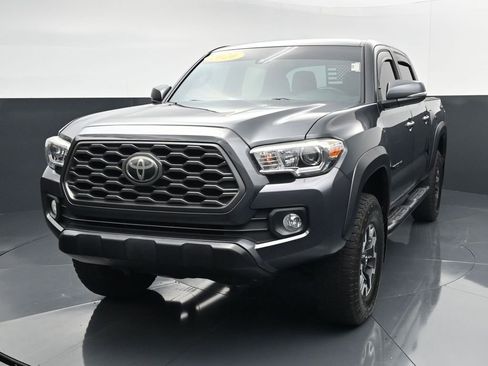 Used 2020 Toyota Tacoma TRD Off-Road AWD/4WD image 3