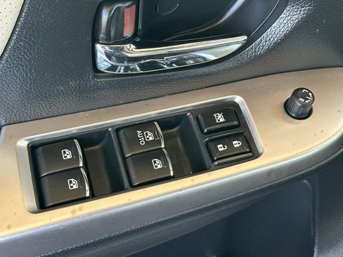 Used 2016 Subaru Crosstrek Touring AWD/4WD image 12