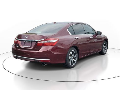 Used 2017 Honda Accord EX image 6