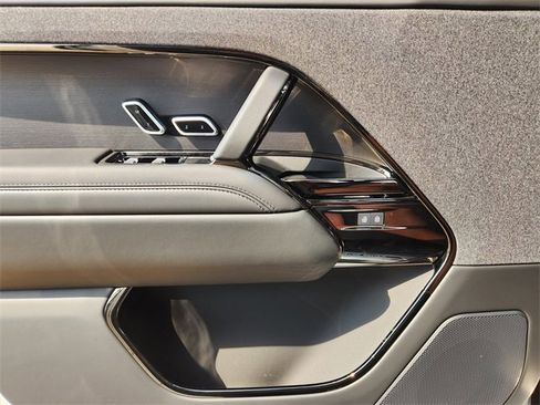 New 2025 Land Rover Range Rover Sport Dynamic SE image 16