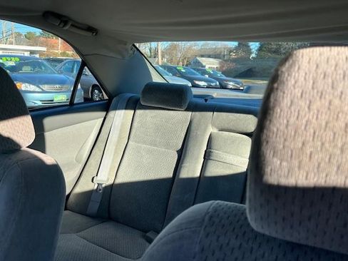 Used 2004 Toyota Camry LE image 7