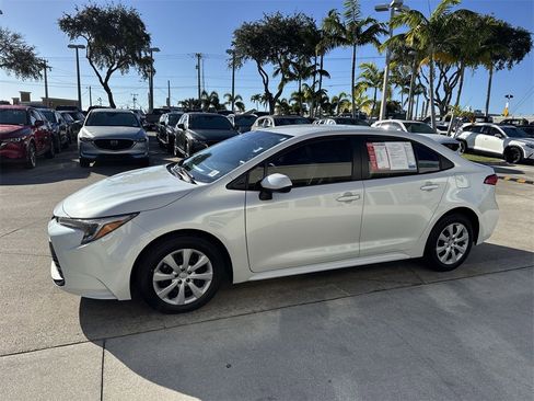Used 2024 Toyota Corolla LE image 11