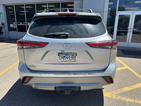 Used 2021 Toyota Highlander Platinum AWD/4WD image 5