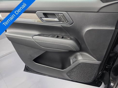 Used 2026 GMC Terrain Denali AWD/4WD image 25