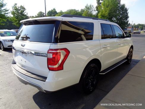 Used 2021 Ford Expedition Max XLT image 3