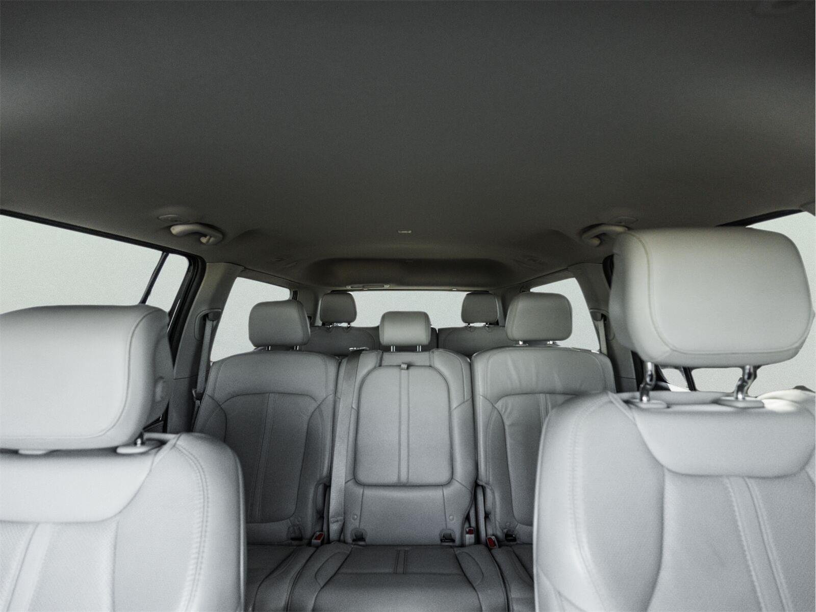 Used 2022 Jeep Wagoneer Series II RWD image 3